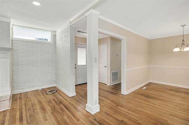 Foto del edificio - 2908 Mimosa Rd