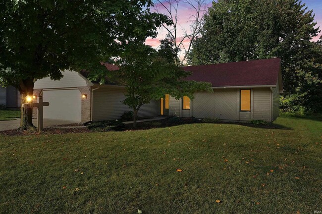 Building Photo - 8115 Calera Dr