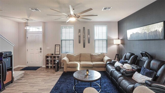 Foto del edificio - 466 Ferrule Dr