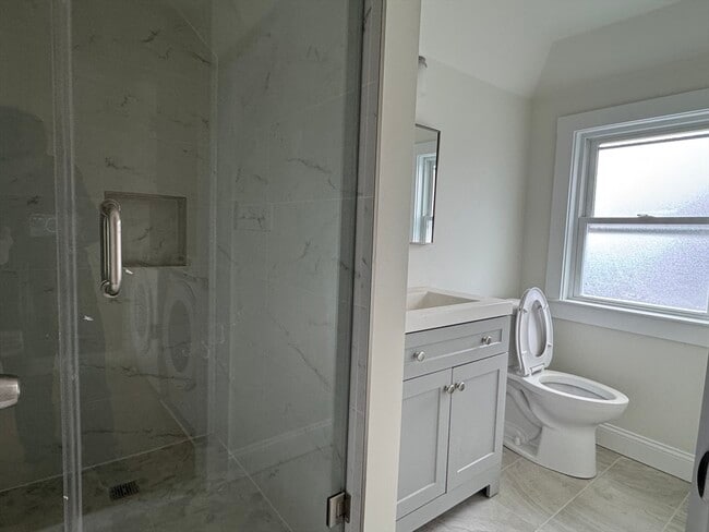 Foto del edificio - 39 Newbury Ave