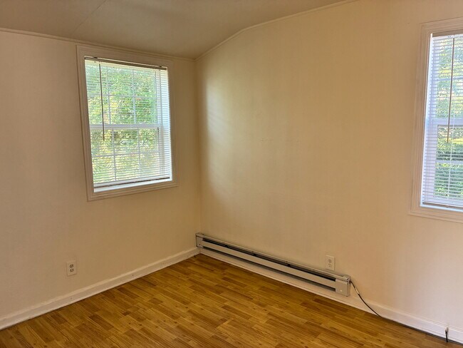 Foto del edificio - 1726 Kenwood St