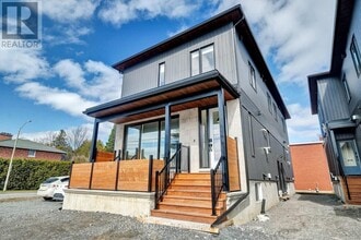 Building Photo - 709 Carson's Rd