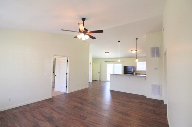 Building Photo - Home for rent in the Brentwood neighborhoo...