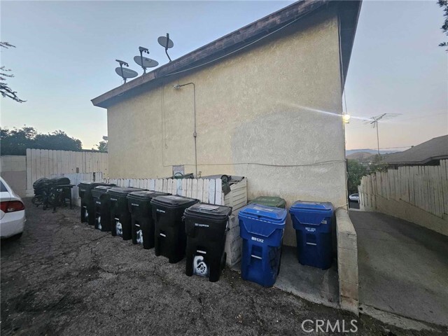 Building Photo - 2522 Alcazar St