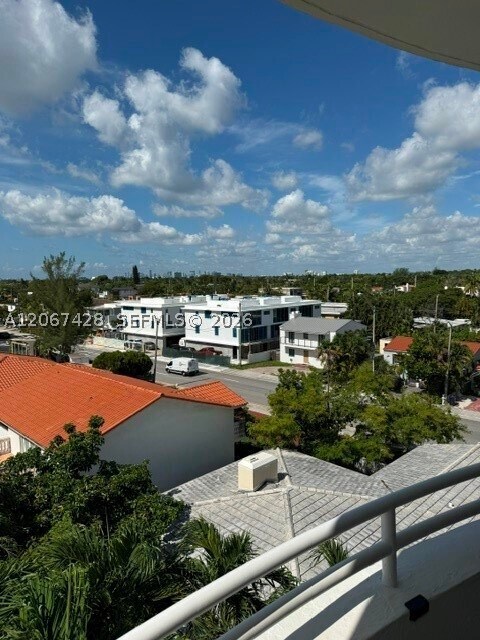 Foto del edificio - 9156 Collins Ave