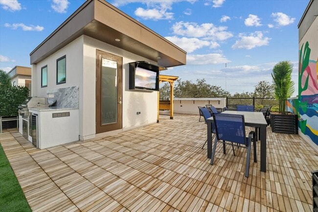 Building Photo - 623 Petit Wy