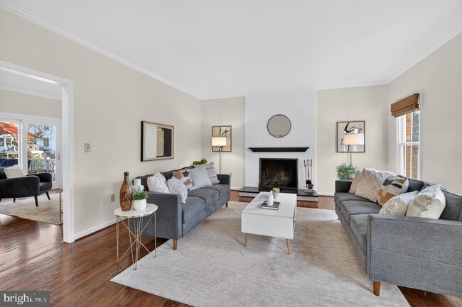 Building Photo - 1905 47th St NW