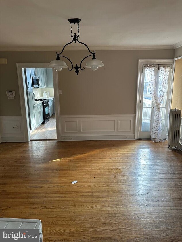 Primary Photo - 6414 Woodcrest Ave