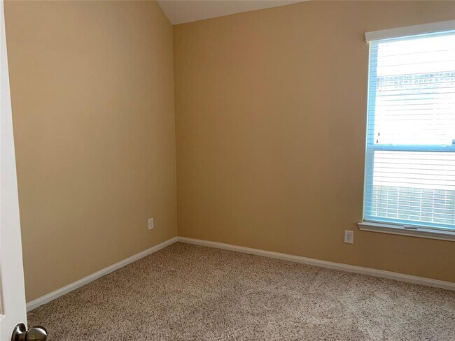 Building Photo - 18714 Dovewood Springs Ln