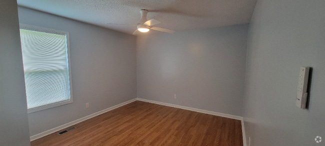 Building Photo - 1478 Orleans Ct W
