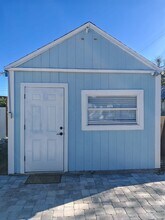 Building Photo - 4950-4913 13th Ave N