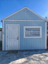 Building Photo - 4950-4913 13th Ave N