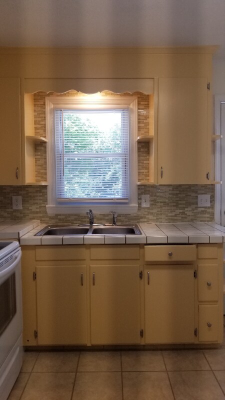 Building Photo - 303A Culbreth Ave