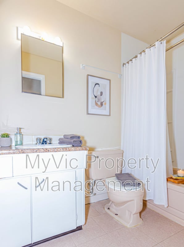 Photo du bâtiment - 10040-10154 154 St