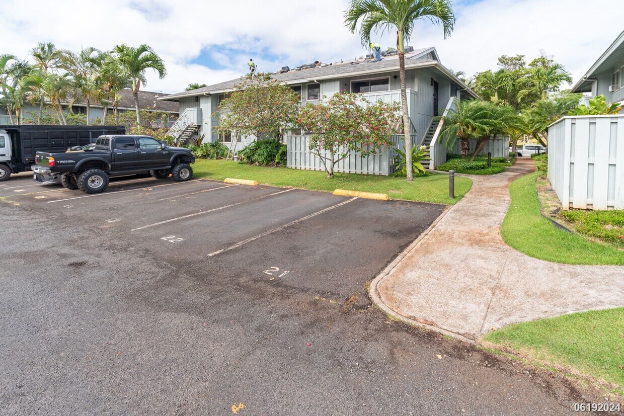 Foto principal - Desirable 2BR/1BA/1PKG in Waipio!! 94-1041...