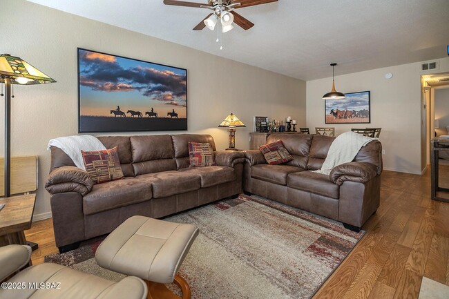 Building Photo - 5855 N Kolb Rd