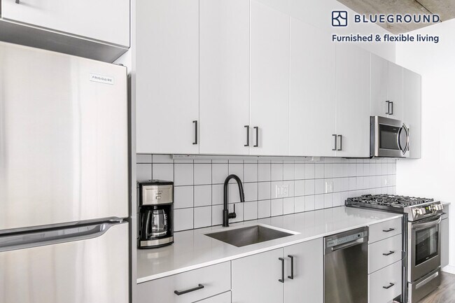 Foto del edificio - 61 W Erie St