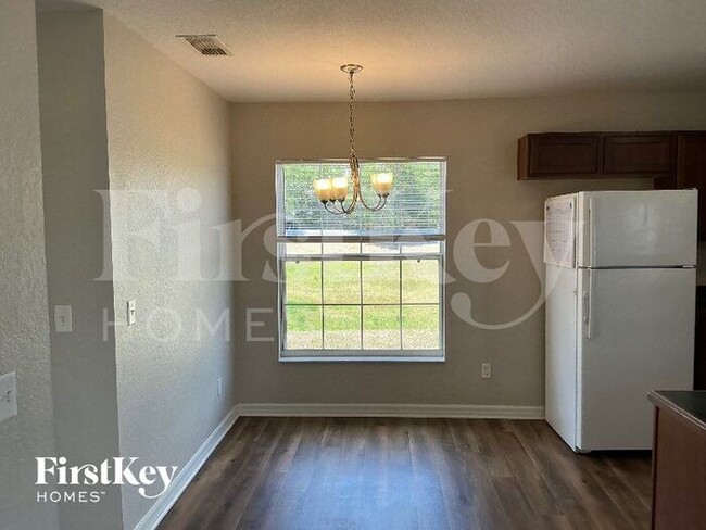Building Photo - 337 Majestic Gardens Dr
