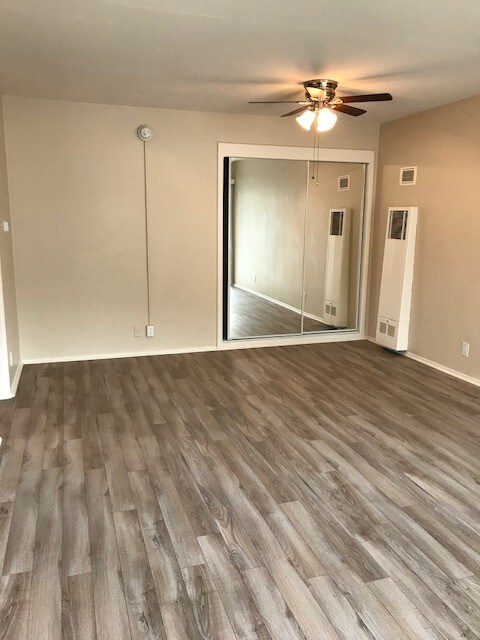 Building Photo - 131 Entrada Dr