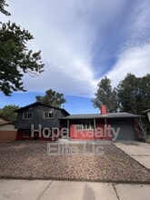 Building Photo - 1106 Querida Dr