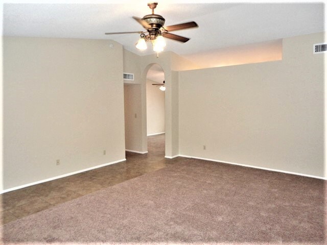 Foto del edificio - 2306 N 88th Avenue