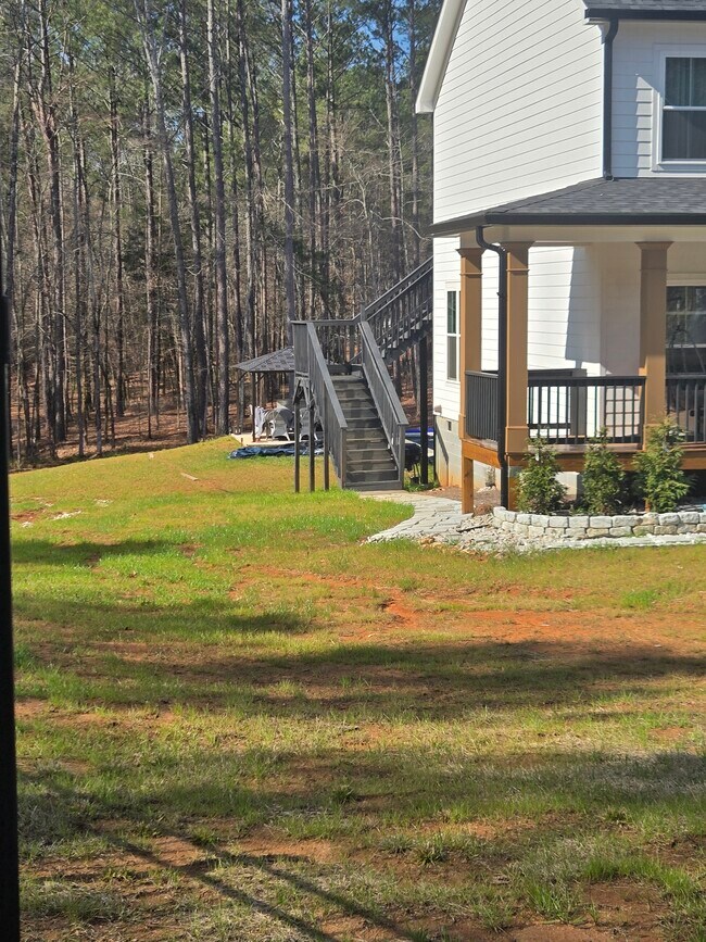 Foto del edificio - 2000 Antioch Church Rd