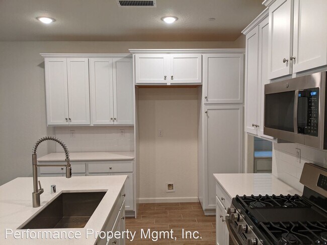 Building Photo - 3 br, 2 bath House - 6433 E. Malbec Drive