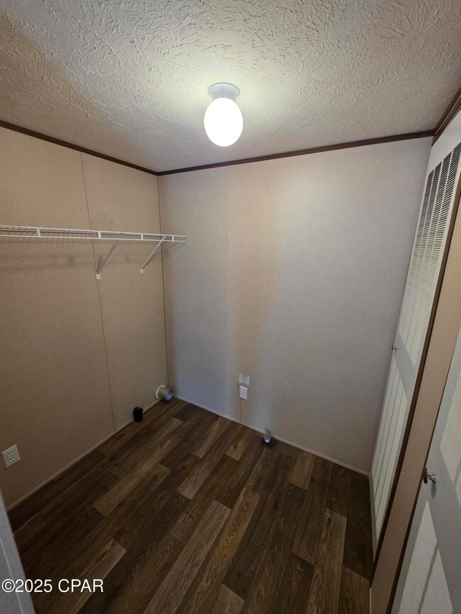 Building Photo - 2723 E 19th St