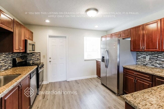 Foto del edificio - 3780 SW 16th Pl