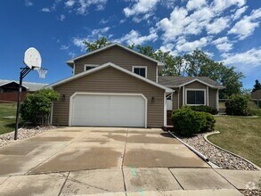 Building Photo - 1028 Park Hill Ct