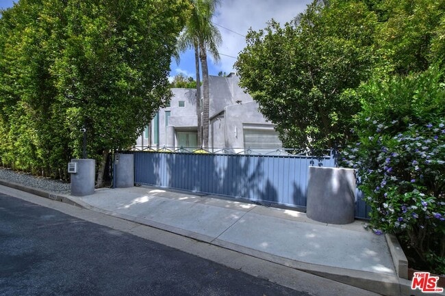 Building Photo - 4035 Pacheco Dr