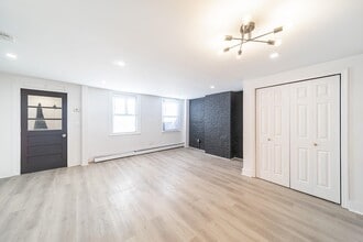 Building Photo - 169 Halladay St