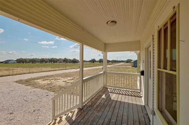 Foto del edificio - 137 Daisy Ln