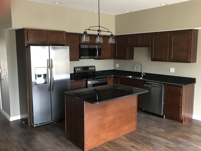 Foto del edificio - 3 Honey Locust Ln