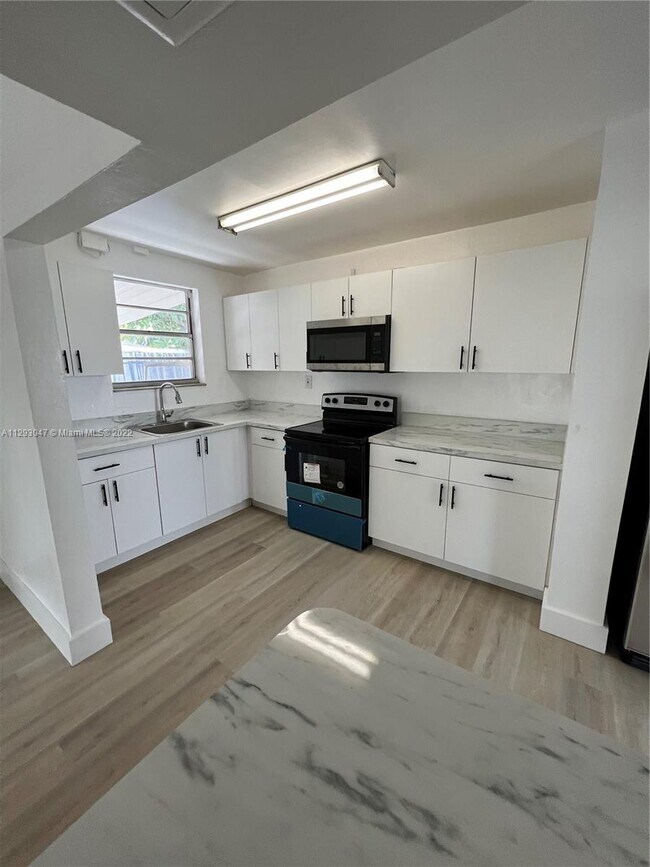 Foto del edificio - 2757 SW 5th St