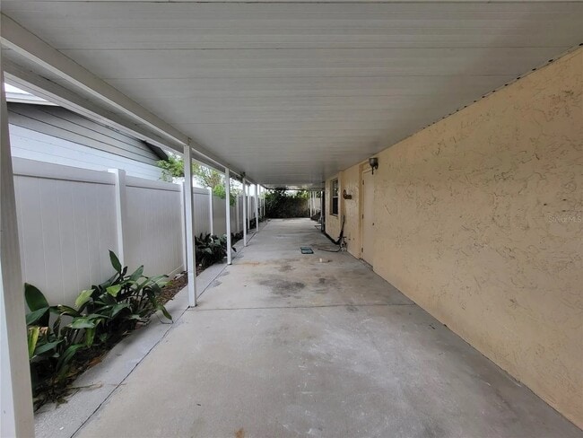 Building Photo - 21552 Southwood Dr