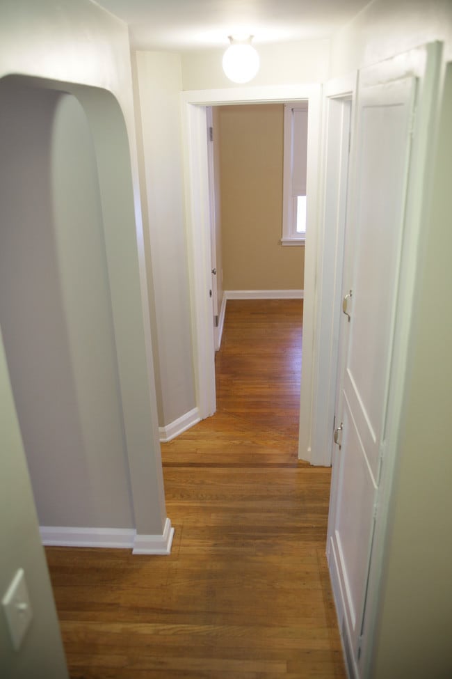 Building Photo - Cozy Home in Plain Township