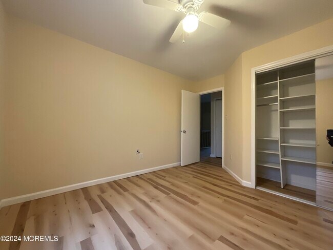 Building Photo - 82 Foxwood Pl
