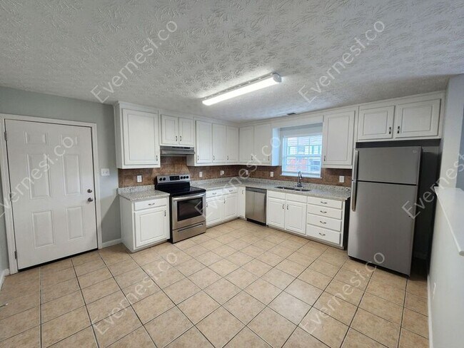 Building Photo - 504 Dove Way