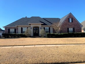 Building Photo - 2455 Churchill Dr