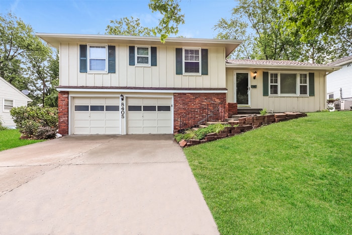 Foto principal - 8405 Everett St