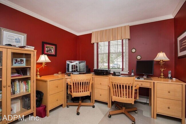 Building Photo - 1 br, 1 bath House - 12 Flynn Street