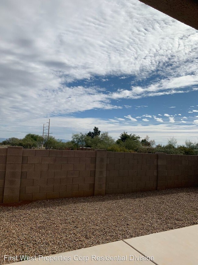 Building Photo - 3 br, 2 bath House - 2288 Las Brisas Way
