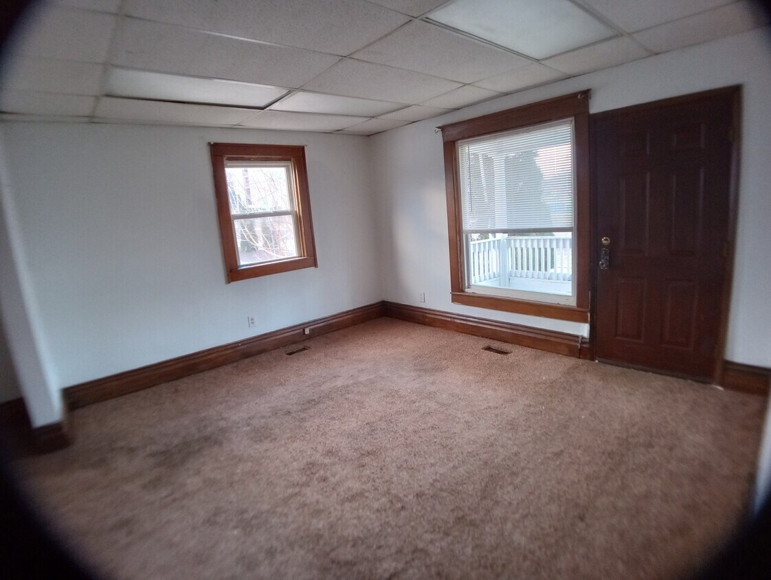 Building Photo - 418 n walnut