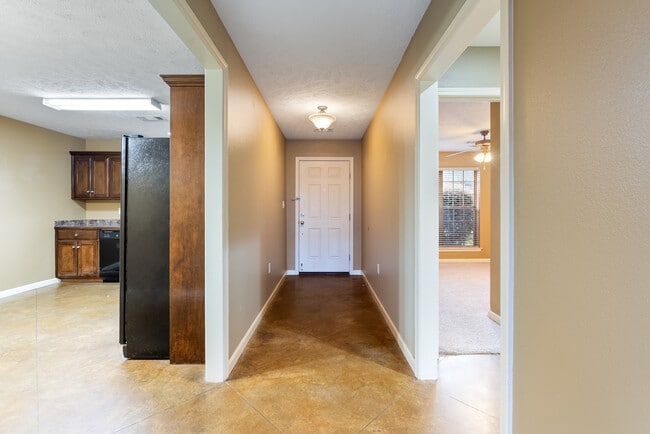 Foto del edificio - 925 Wineberry Rd