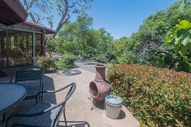 Foto del edificio - 3 Bedroom Ranch-Style Home on Avocado Grove Property in South Morro Hills
