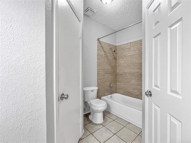 Building Photo - 10324 Woodleaf Dr
