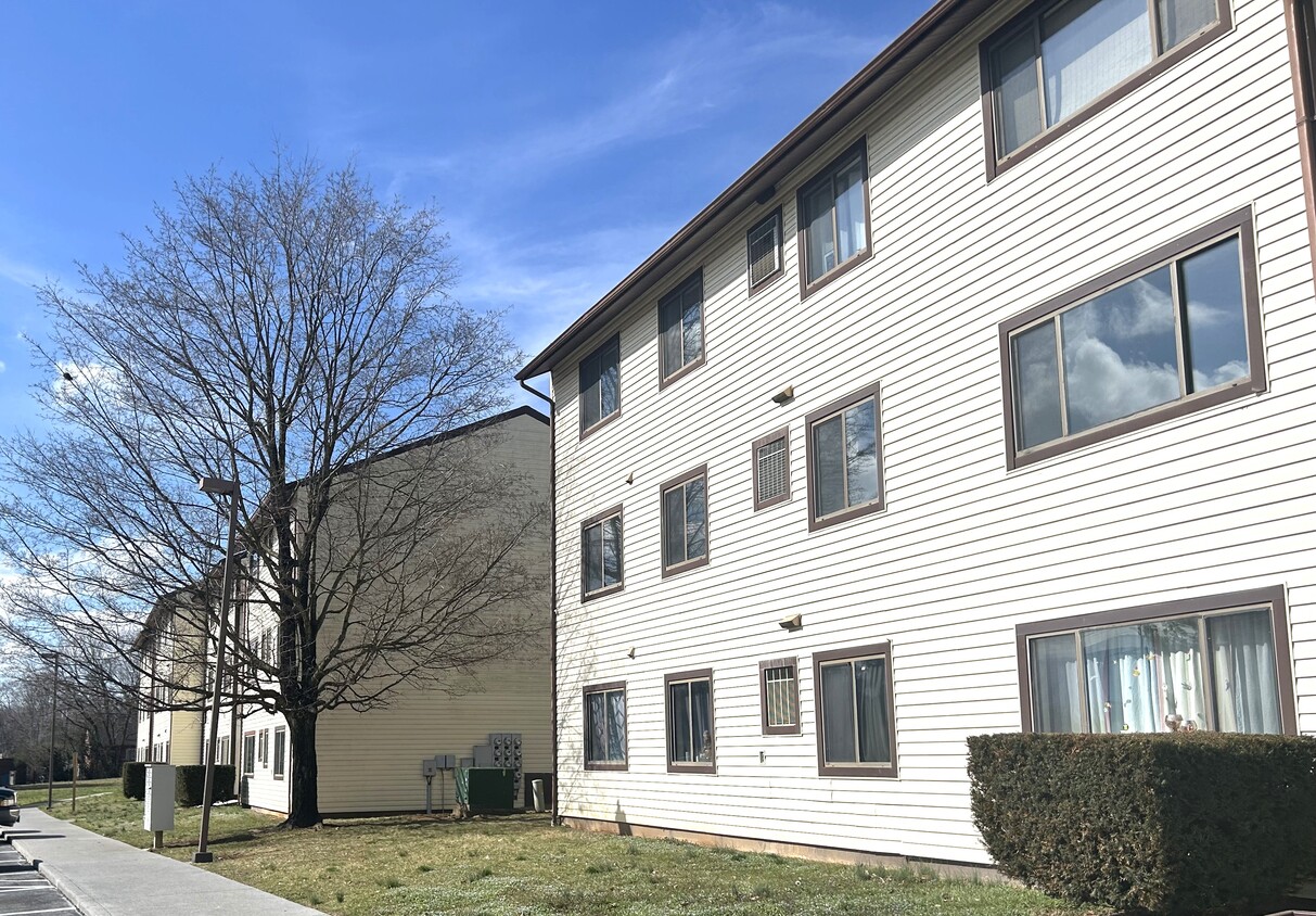 Woodstock Village - Apartments in Woodstock, VA | Apartments.com