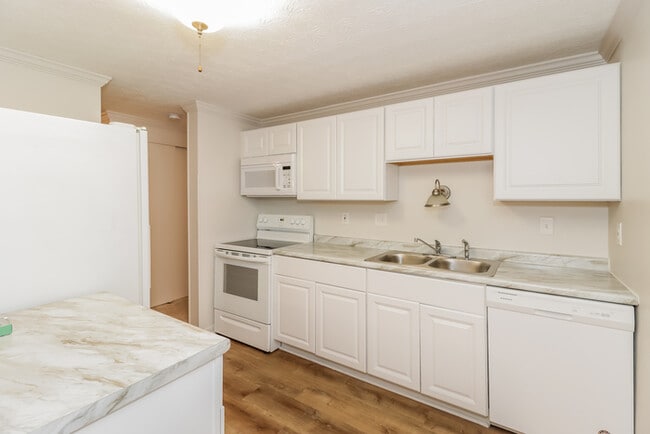 Foto del edificio - 10004 Fernhaven Ct