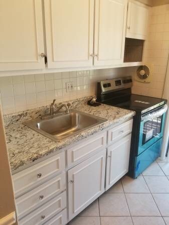 Foto del edificio - 7814 Sunray Ln